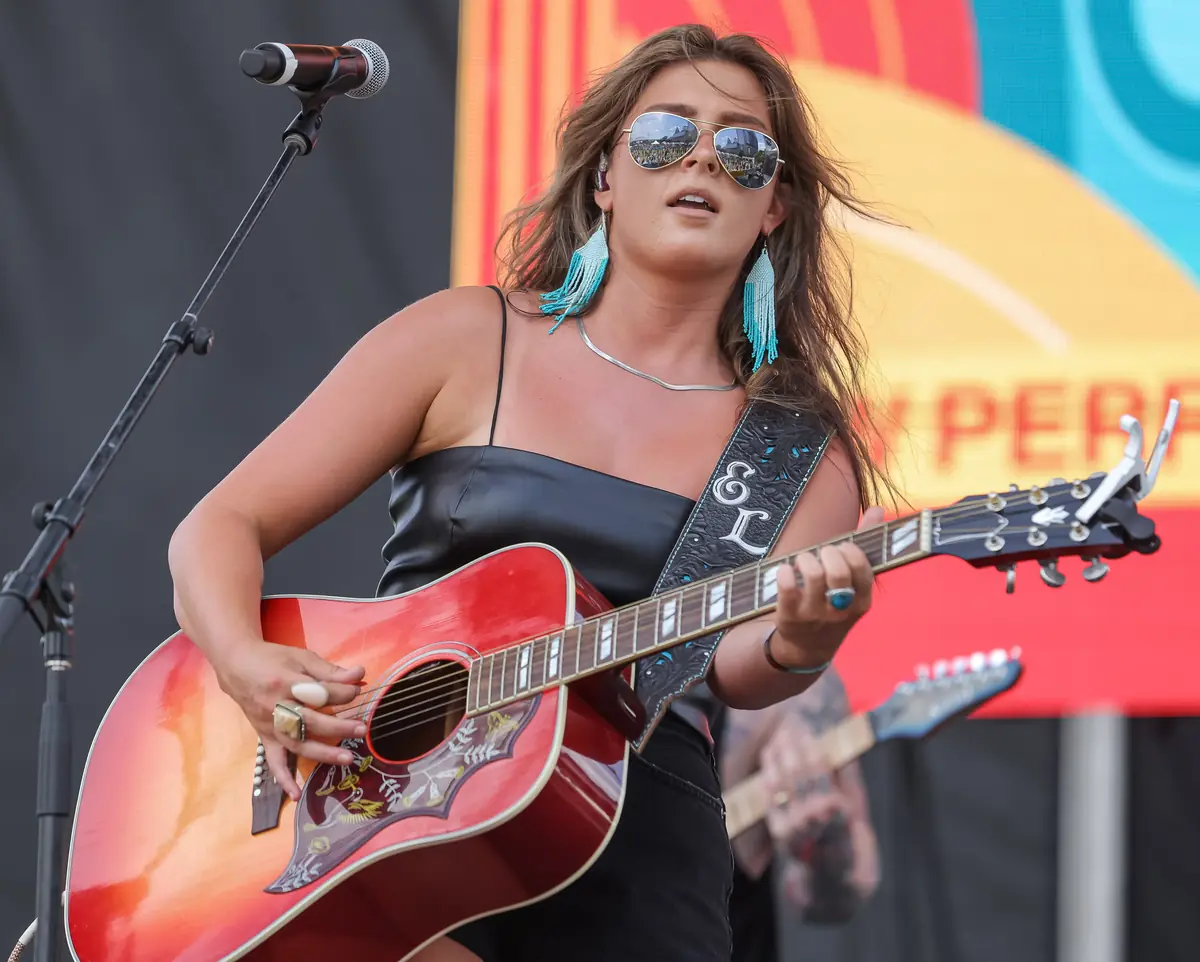 Ella Langley - Ella Langley Height Compared to Country Music Peers