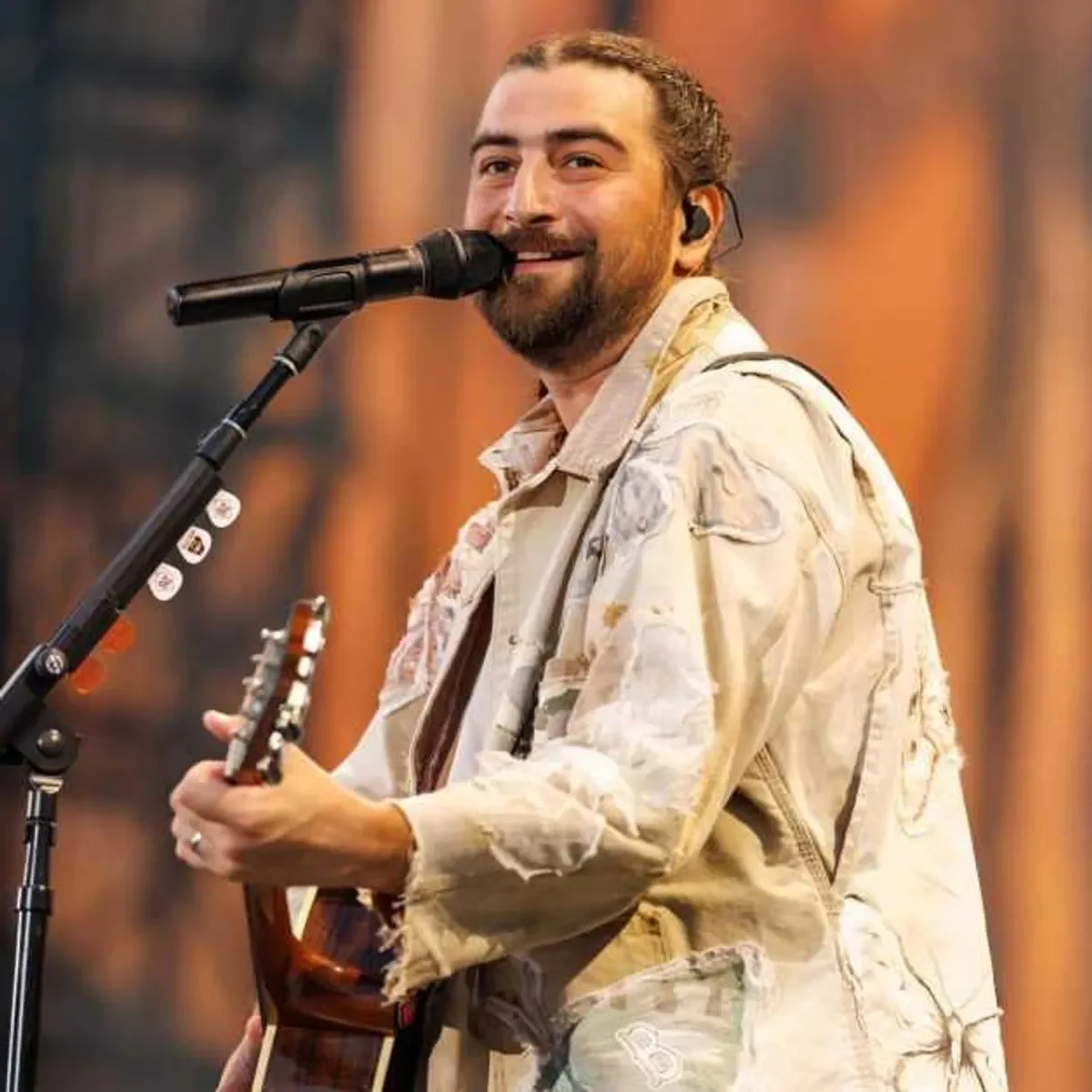 Noah Kahan - Noah Kahan Tour 2026: Dates, Setlist and Festival Shows