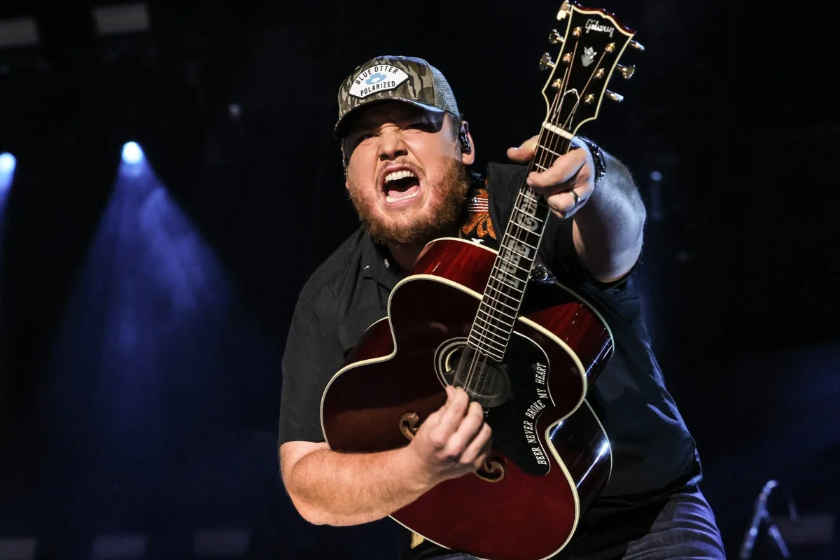Luke Combs - Luke Combs Social Media Presence