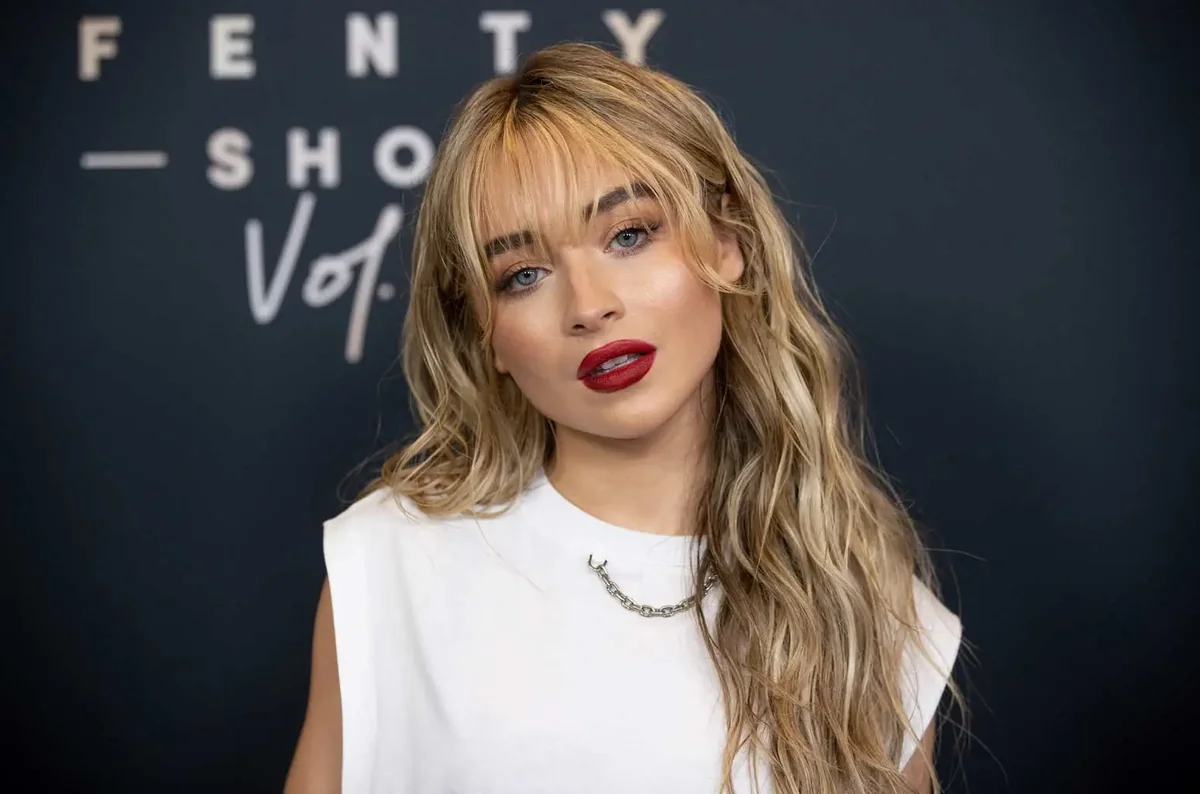 Sabrina Carpenter - Sabrina Carpenter Social Media Presence