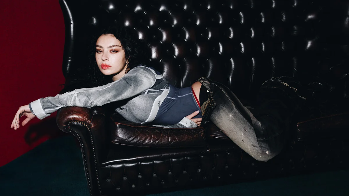 Charli Xcx Weight - Charli XCX Favorite Things
