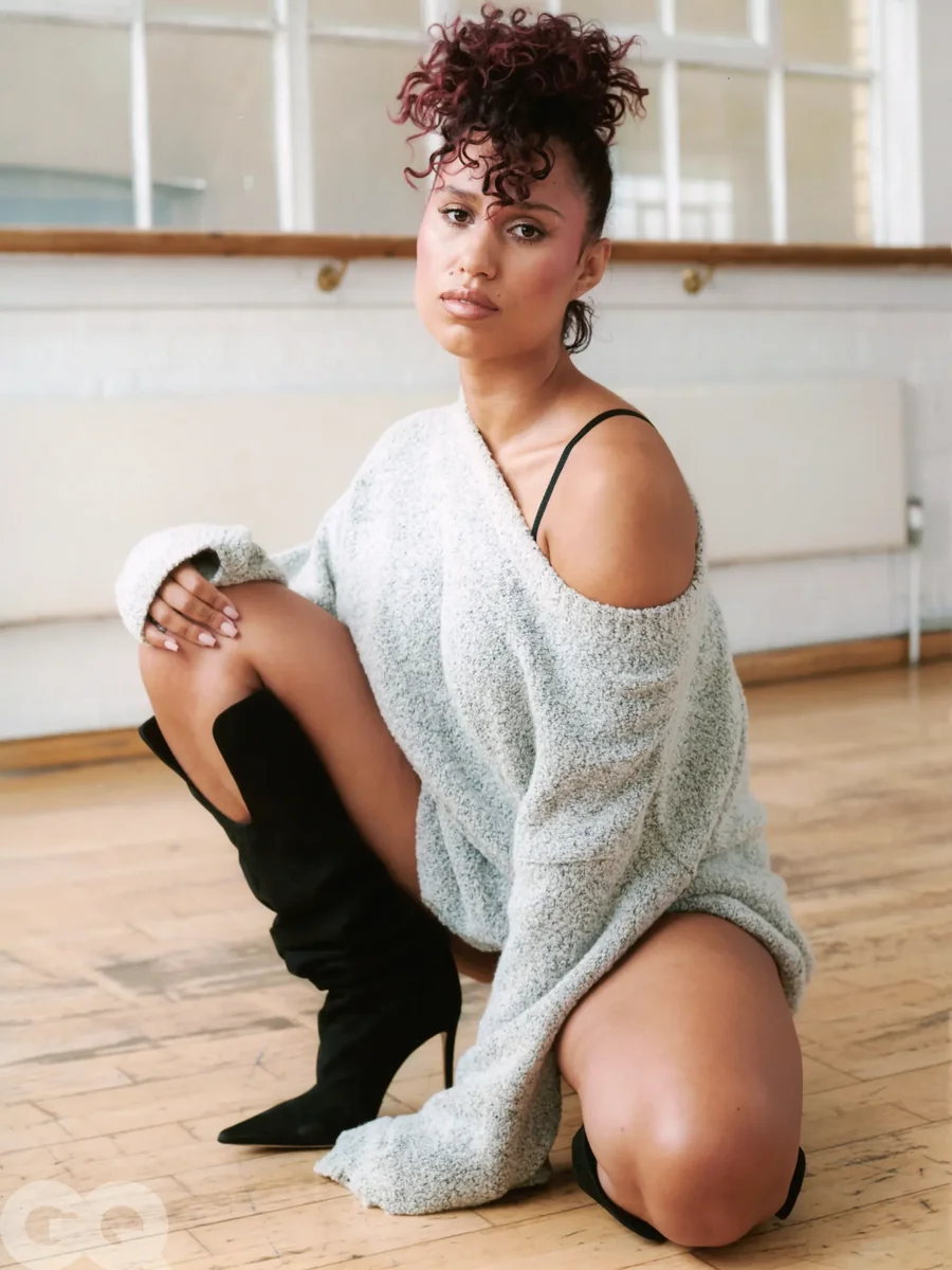 Raye - RAYE Favorite Things